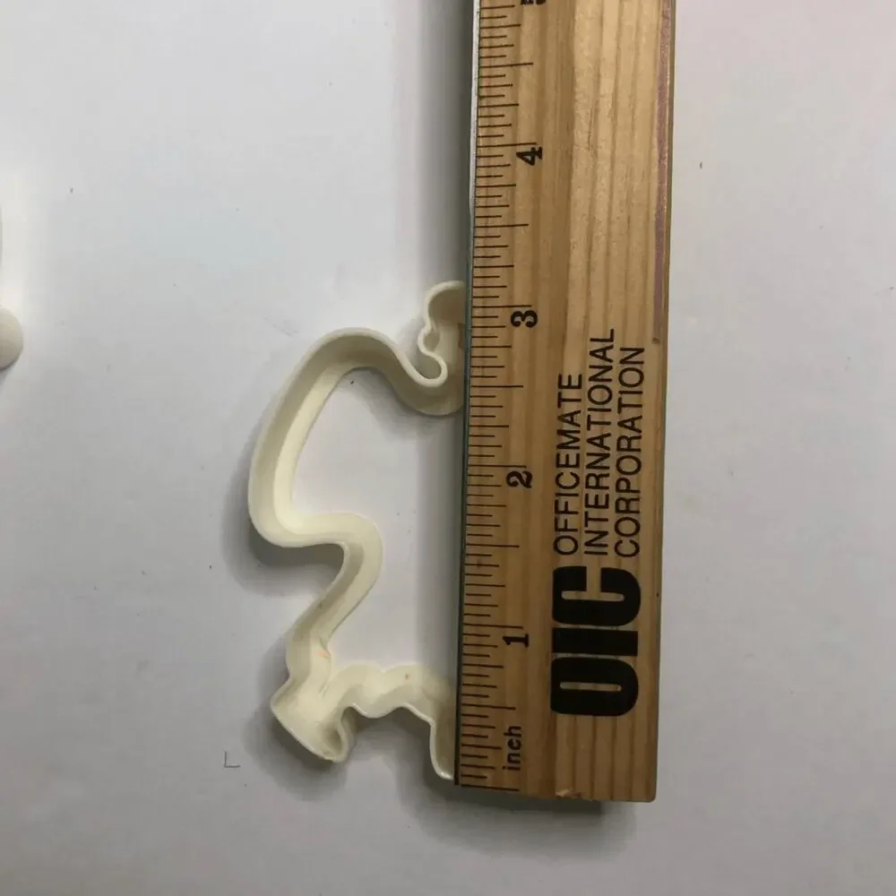 vintage white plastic cookie‎ cutters christmas camel santa tree bell 3 inch